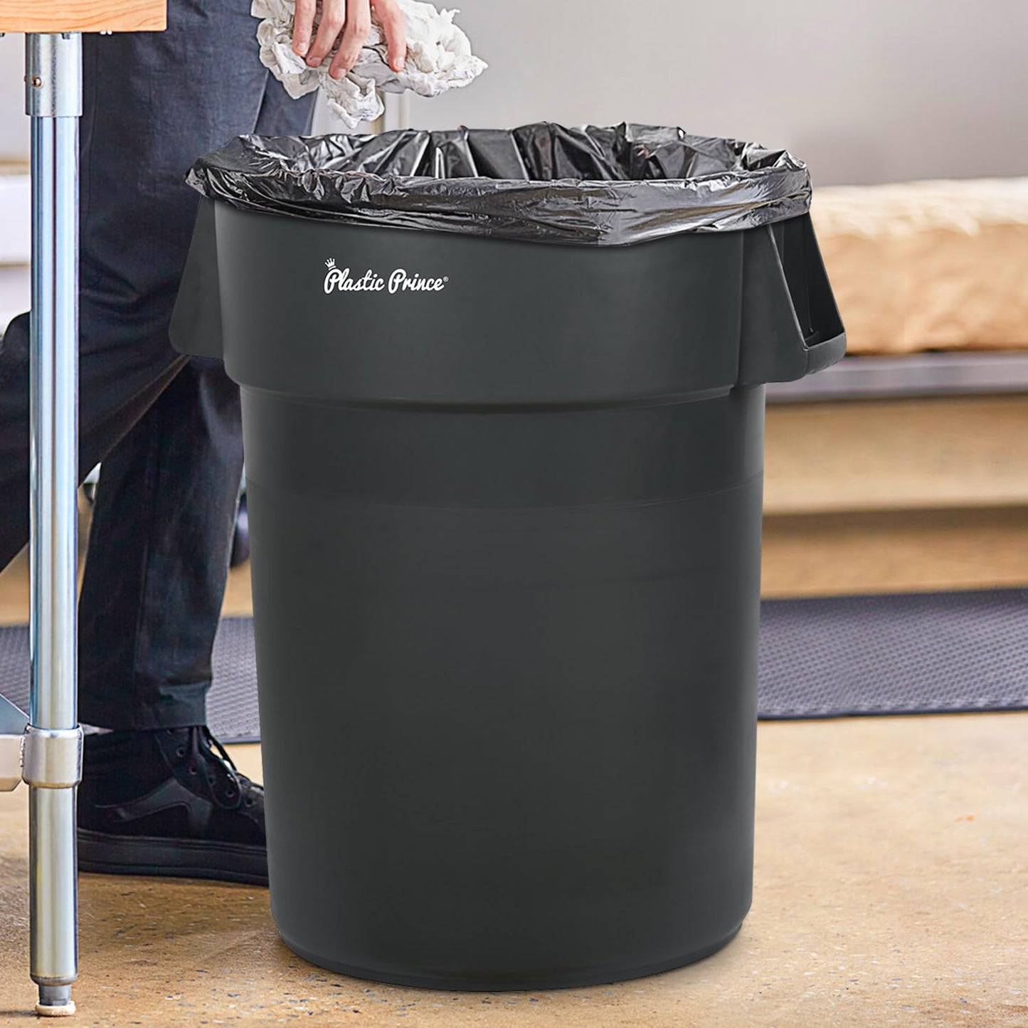 32-Gallon Gray Round Trash Can